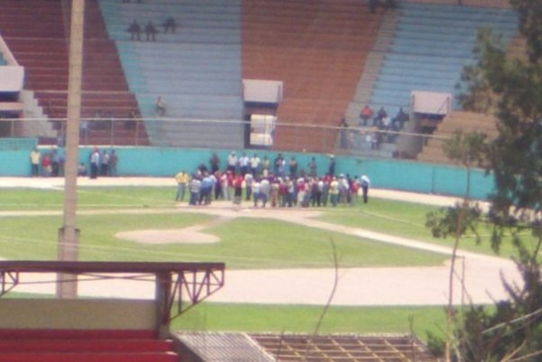 Stadium Chochi Sosa ubicado en la capital de Honduras está siendo utilizado por las fuerzas policiales y militares del régimen dictatorial para reprimir a los manifestantes pro-zelaya